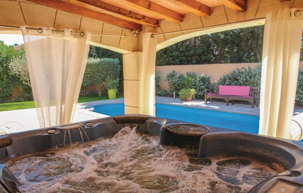 VILLA FLAMENCA - piscine chauffée Châteaurenard Exterior foto