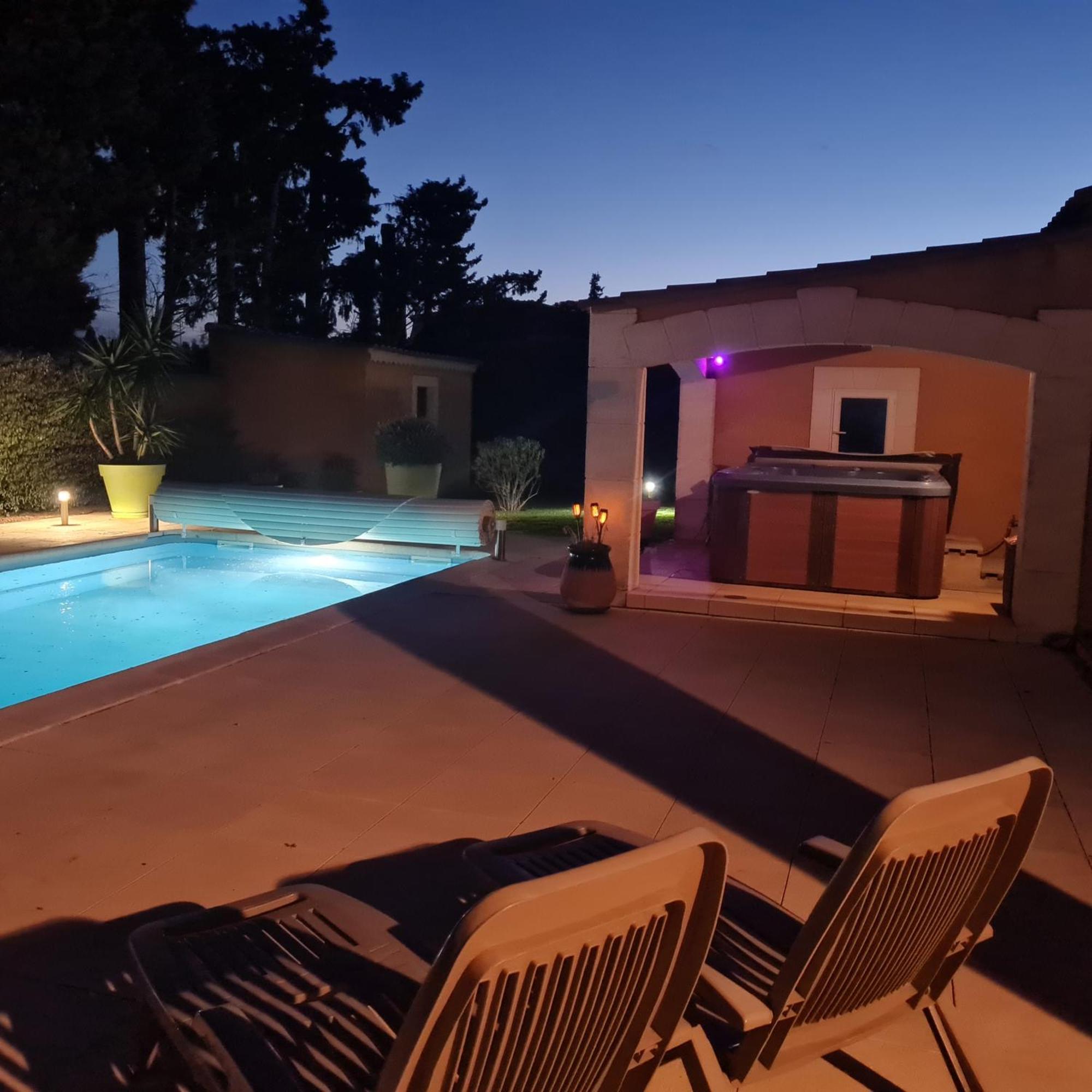 VILLA FLAMENCA - piscine chauffée Châteaurenard Exterior foto